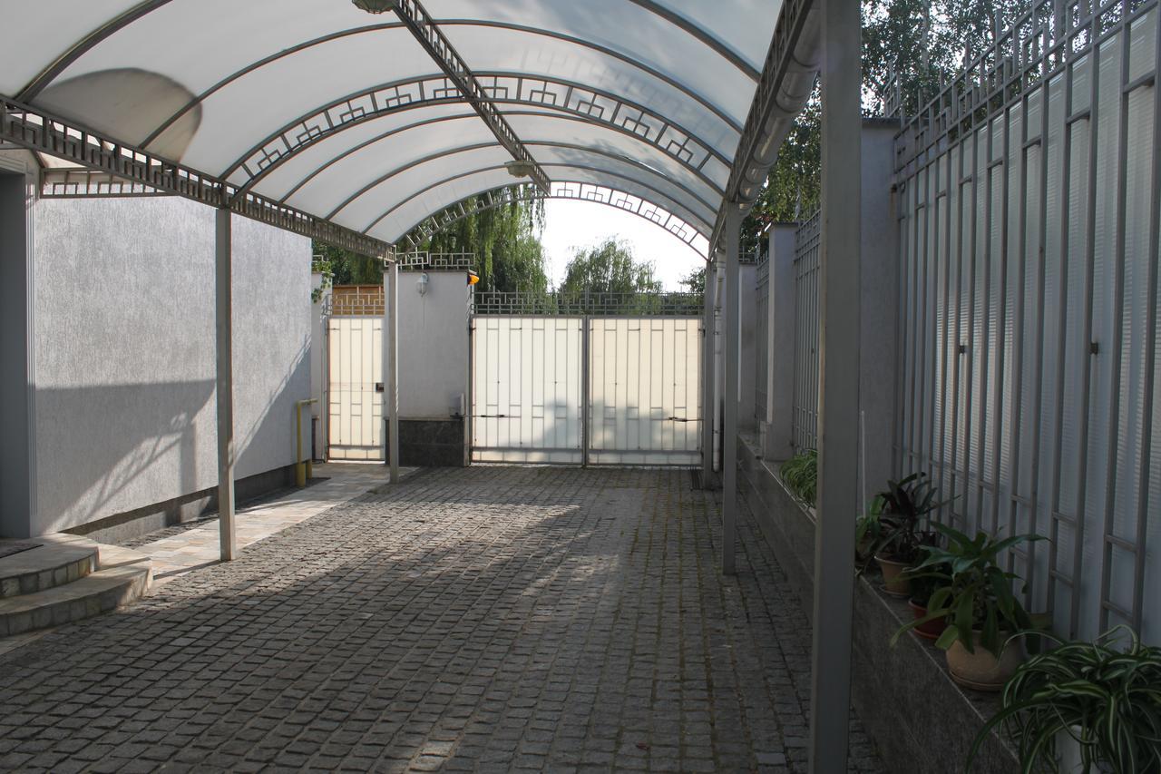 Hotel Bortnichi House à Kiev Extérieur photo